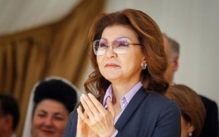 Nursultan Nazarbayevin qızının səlahiyyətlərinə xitam verildi