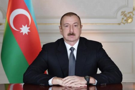 Prezident İlham Əliyevə təbriklər gəlməkdədir