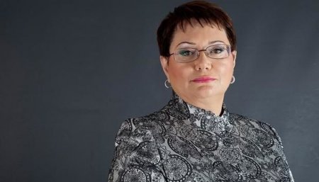 Elmira Axundova ona böhtan atan jurnalisti bağışladı