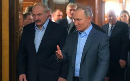 Lukaşenko Putini böyük qardaşı adlandırdı