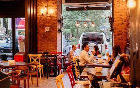 Kafe və restoranlar açılmalıdır – RƏSMİ AÇIQLAMA