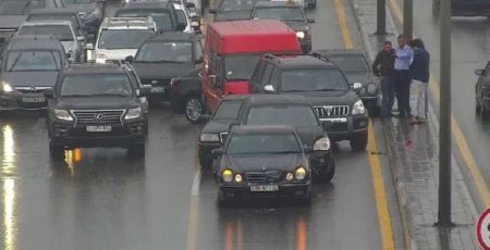 SON DƏQİQƏ! Bakıda 7 avtomobil toqquşdu - ZƏNCİRVARİ QƏZA - VİDEO