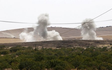 ABŞ Suriya ordusunu bombaladı, 1 hərbçi öldü
