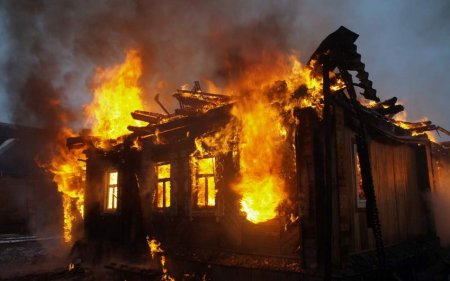 Rusiyada üç nəfər yanaraq ölüb