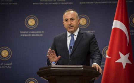 Mövlud Çavuşoğlu: "Azərbaycanın işğal edilmiş torpaqları artıq azad olunmalıdır"