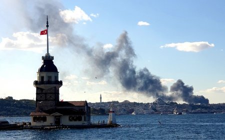 SON DƏQİQƏ: İstanbulda böyük xəstəxana yanır