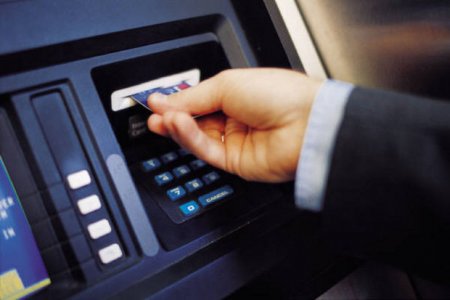 Ötən il bank filialları azalsa da, ATM-lərin sayı artıb