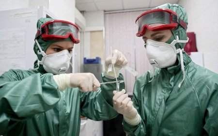Rusiyada koronavirusa yoluxanların sayı 4 milyona yaxınlaşır