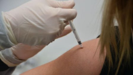 Azərbaycanda COVID-19 vaksinin 2-ci dozasının vurulmasına başlanılıb