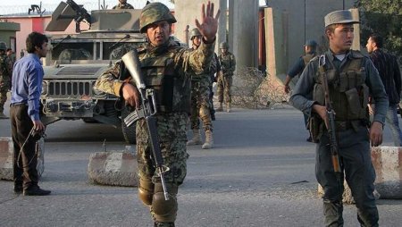 Әfqanıstanda polis әmәkdaşlarına hücum edildi - ÖLƏNLƏR VAR