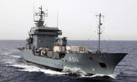 NATO hərbi gəmiləri Qara dənizə daxil olub