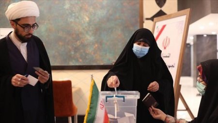 İranda prezident seçkiləri sona çatdı
