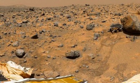 Yeni araşdırma: Marsda həyat planetin üstündə yox, altında ola bilər