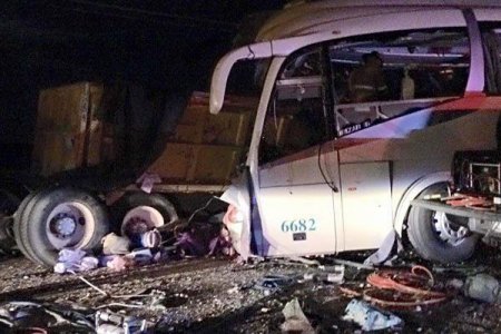 Meksikada avtobus qəzası: 16 ölü, 22 yaralı