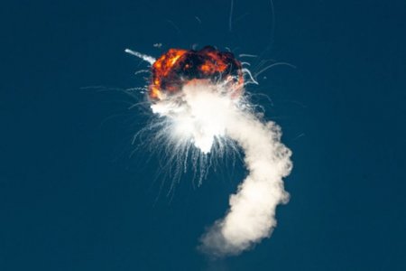 ABŞ-da “Alpha” raketinin ilk sınağı uğursuz oldu: Buraxılışdan 2,5 dəqiqə sonra partladı