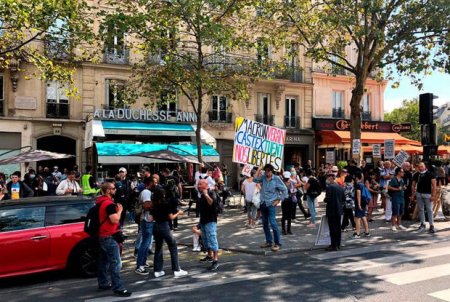 Fransada etirazçılar küçələrə axışdı