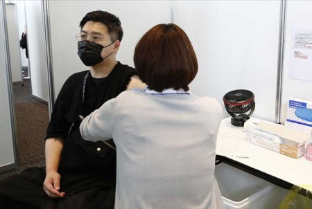 Yaponiyada koronavirus peyvəndinin 3-cü dozası vurulacaq