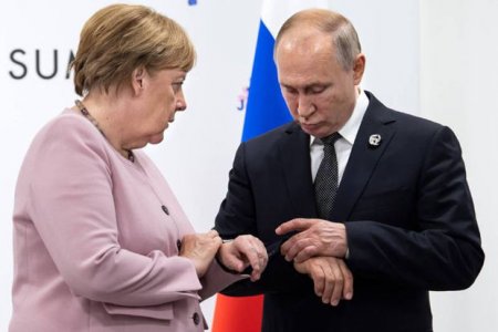 Merkel: “2001-ci ildən Putinlə aramızda ciddi fikir ayrılıqları var”