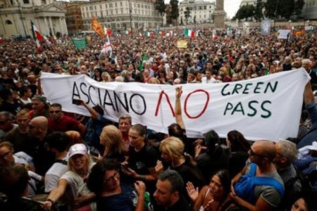 İtaliyada etiraz aksiyası: “Biz azadlıqlarımızı qorumaq istəyirik”