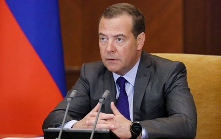 “Ukraynaya Donbass əraziləri lazım deyil” - Medvedev