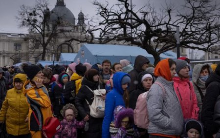 Ukraynadan qaçqın düşənlərin sayı açıqlandı