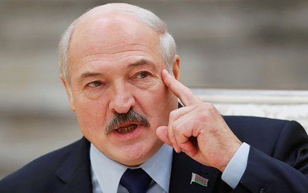 “Ukraynanı müharibəyə Qərb sövq etdi” - Lukaşenko