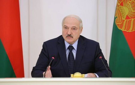 Lukaşenko Rusiyadadır