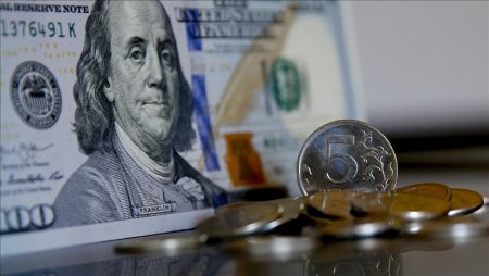 Rusiya istiqraz ödənişini dollarla etdiyini açıqladı