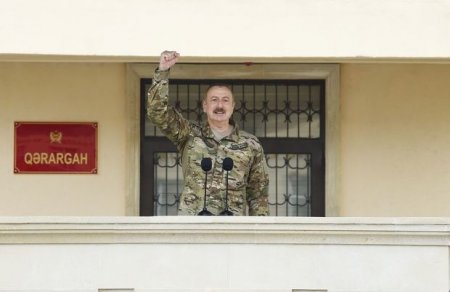 İlham Əliyev: “Ermənistanın kapitulyasiya aktına imza atmaq mənim həyatımda ən qürurlu hadisədir”