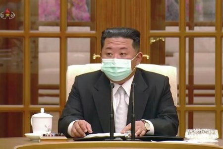 Kim Çen In ilk dəfə tibbi maskada görüntüləndi - FOTO