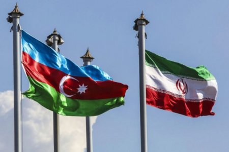 Azərbaycan-İran: Çəkicin eyni nöqtəyə vurulduğu məqamlar və problemlər