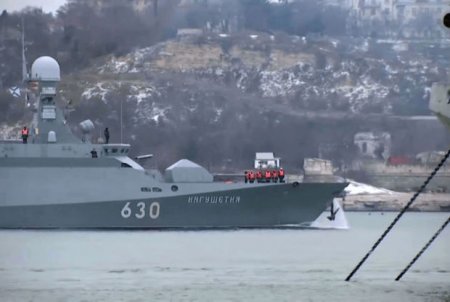 Rusiya Qara dənizdəki gəmilərin sayını artırdı