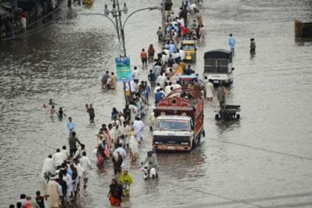 Pakistanda musson yağışları 238 nəfərin həyatına son qoyub