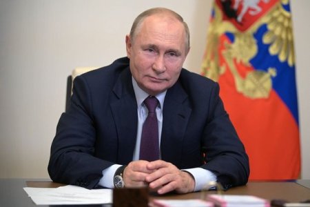 Putin: “Bəziləri İrəvanı yox, Bakını seçirlər”