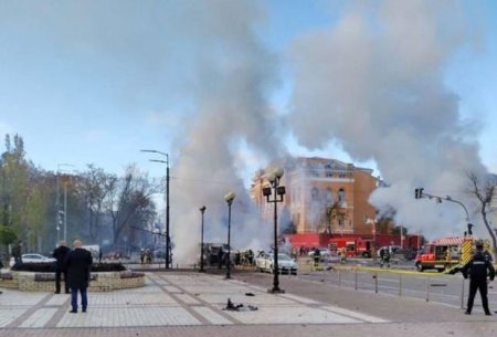 Baku TV-nin əməkdaşı bombardmana məruz qalan Kiyevin mərkəzində - VİDEO