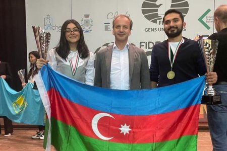 FIDE prezidenti azərbaycanlı dünya çempionlarını təbrik edib - FOTO