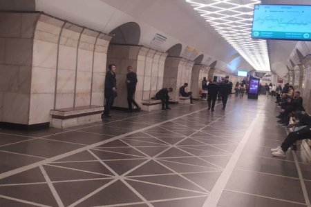 Metroda sərnişinin halı pisləşdi - AÇIQLAMA + FOTO