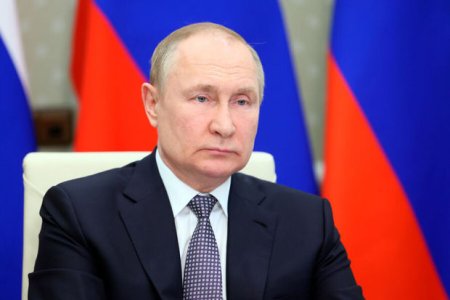 Putin: “Ümid edirik ki, Bakı ilə İrəvan arasında sülh müqaviləsi bağlamaq mümkün olacaq”