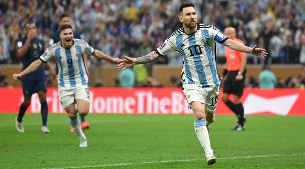 DÇ-2022-də final həyəcanı: Argentina ilk hissəni öndə bitirdi