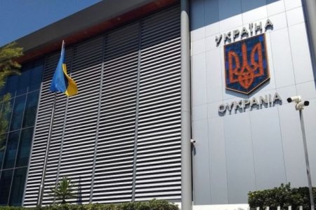Ukrayna diplomatları hədələnir: Səfirə qanlı paket göndərilib