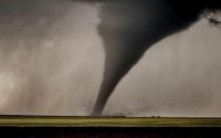 Kanadada diametri bir kilometr yarım olan tornado qeydə alınıb, zərərçəkənlər var