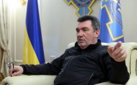 Ukrayna rəsmisi nüvə silahına malik ölkələrdən kömək istəyib