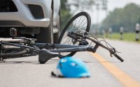 Ağdaşda avtomobil velosipedçini vuraraq öldürüb