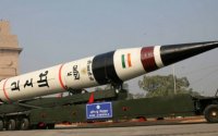 Hindistan bölünən döyüş başlığı olan ilk ballistik raketini sınaqdan keçirib