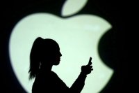 “Apple” “iPhone” istifadəçilərinə milyonlarla dollar ödəyəcək